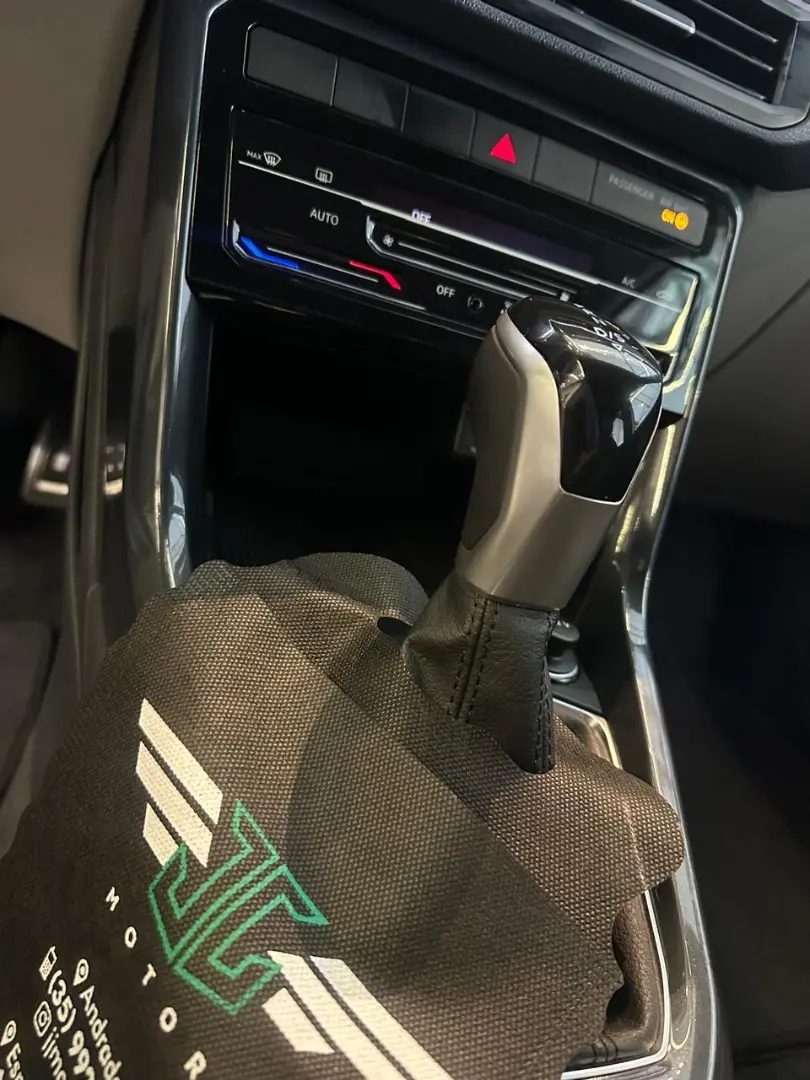 VOLKSWAGEN T-Cross - Foto