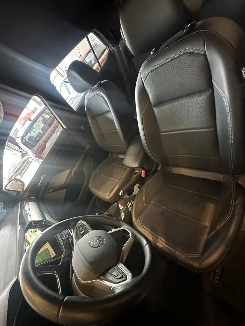 VOLKSWAGEN T-Cross - Foto