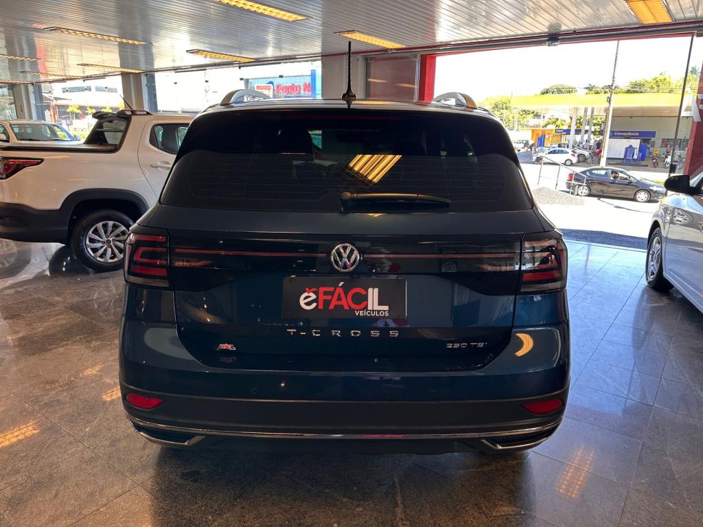 VOLKSWAGEN T-Cross - Foto