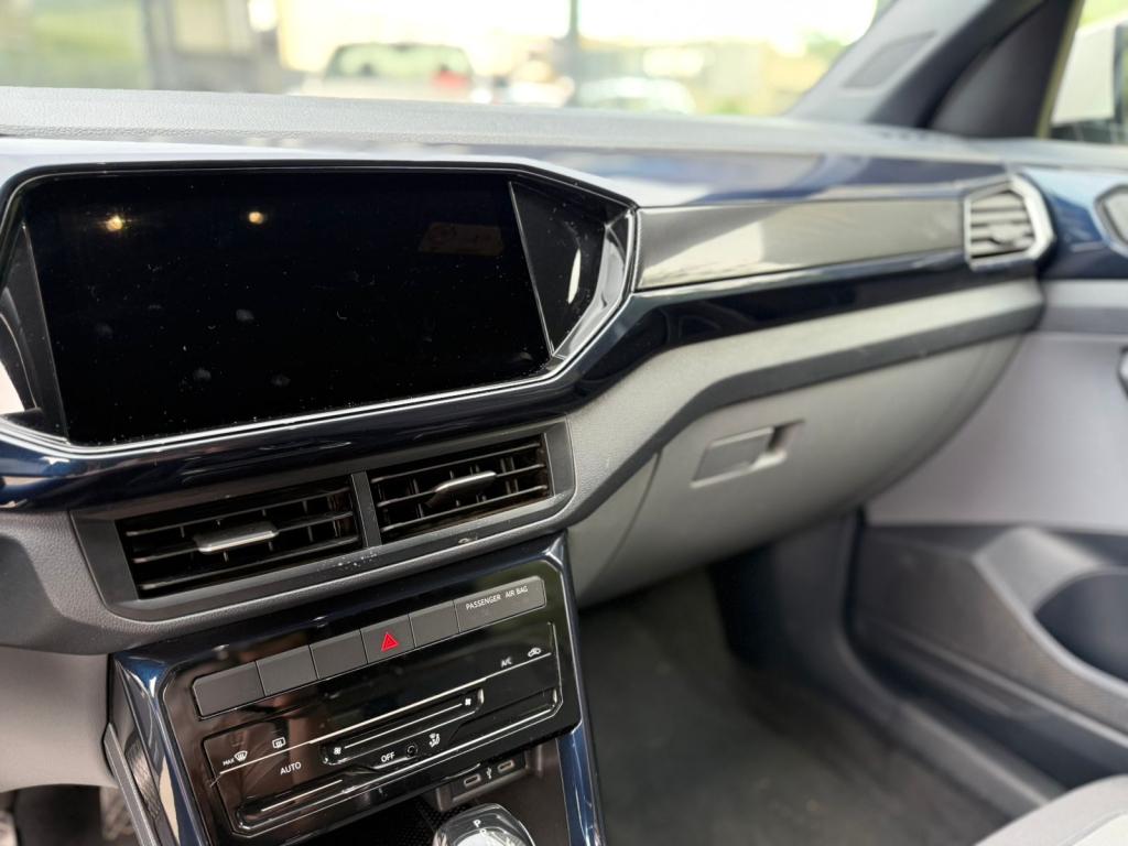 VOLKSWAGEN T-Cross - Foto