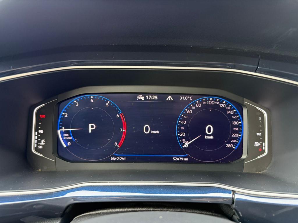 VOLKSWAGEN T-Cross - Foto