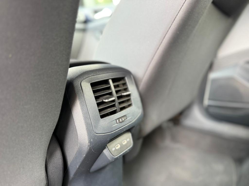 VOLKSWAGEN T-Cross - Foto