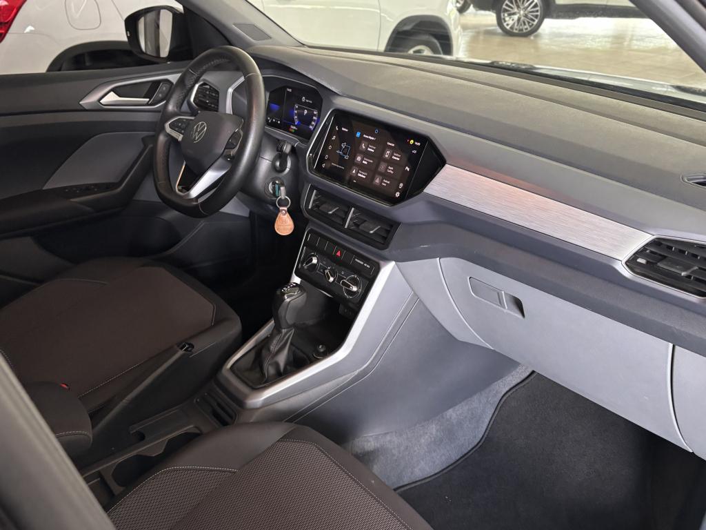 VOLKSWAGEN T-Cross - Foto