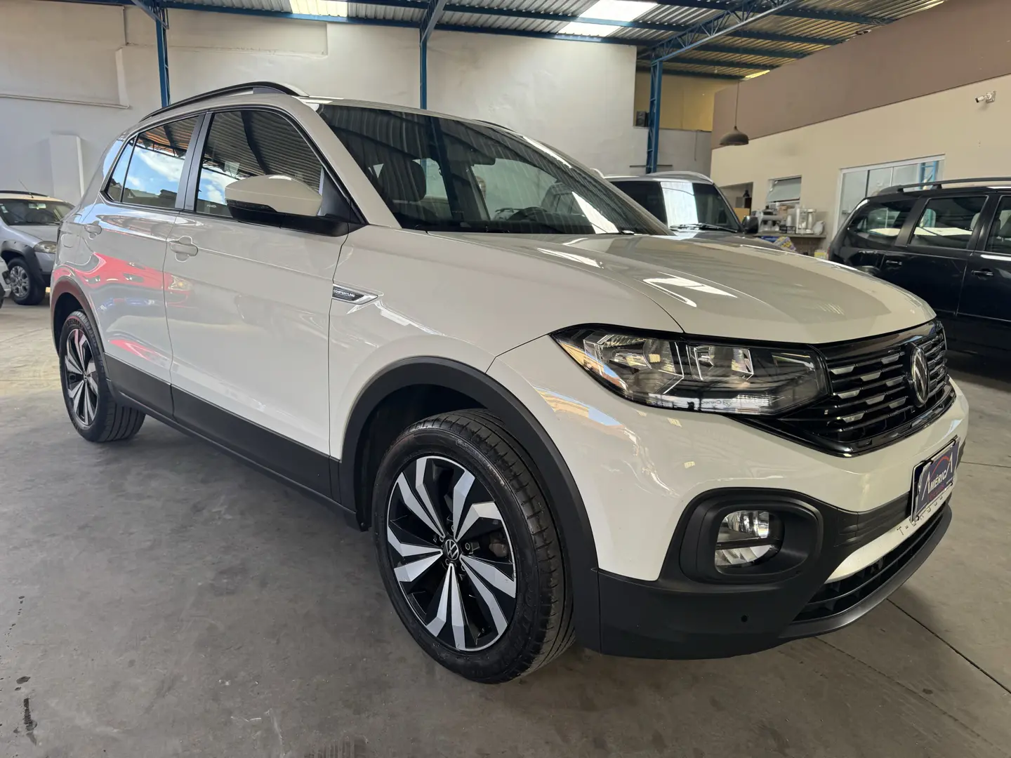 VOLKSWAGEN T-Cross - Foto