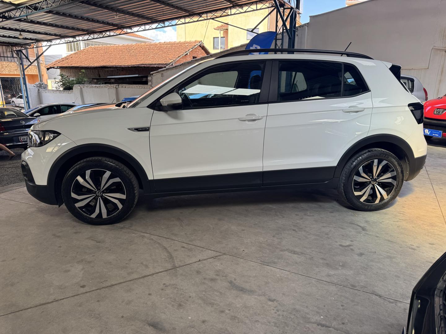 VOLKSWAGEN T-Cross - Foto