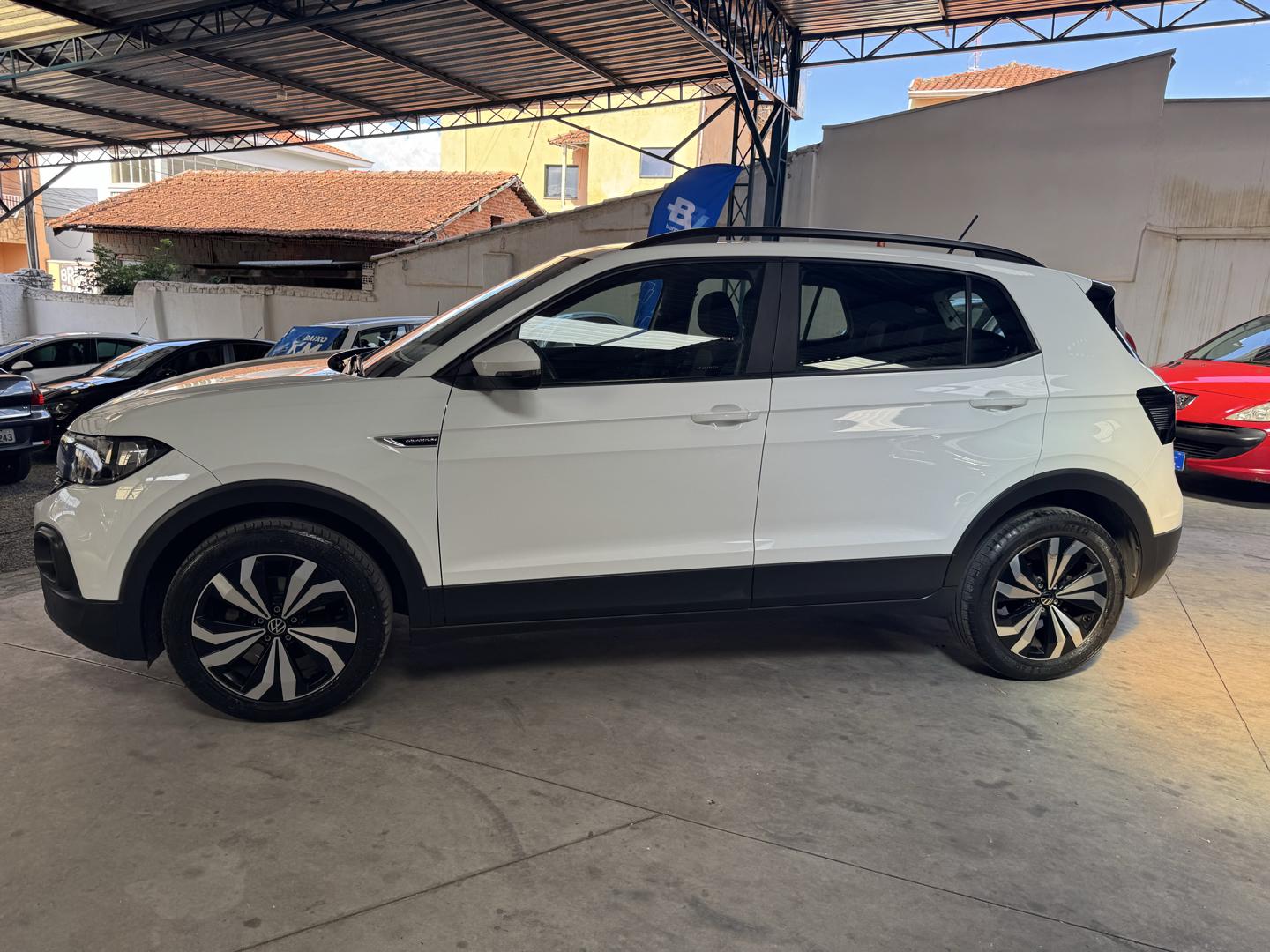 VOLKSWAGEN T-Cross - Foto