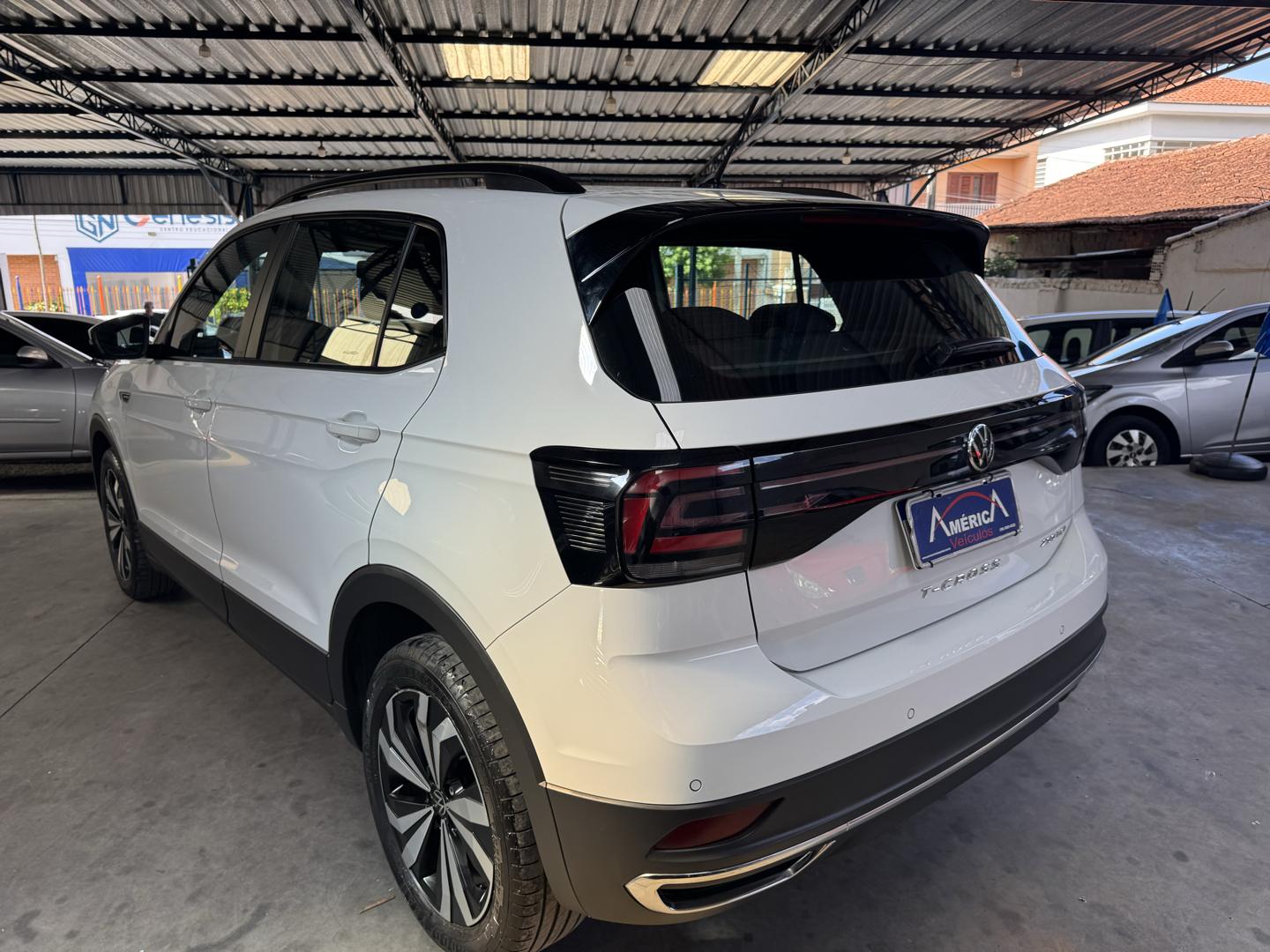 VOLKSWAGEN T-Cross - Foto