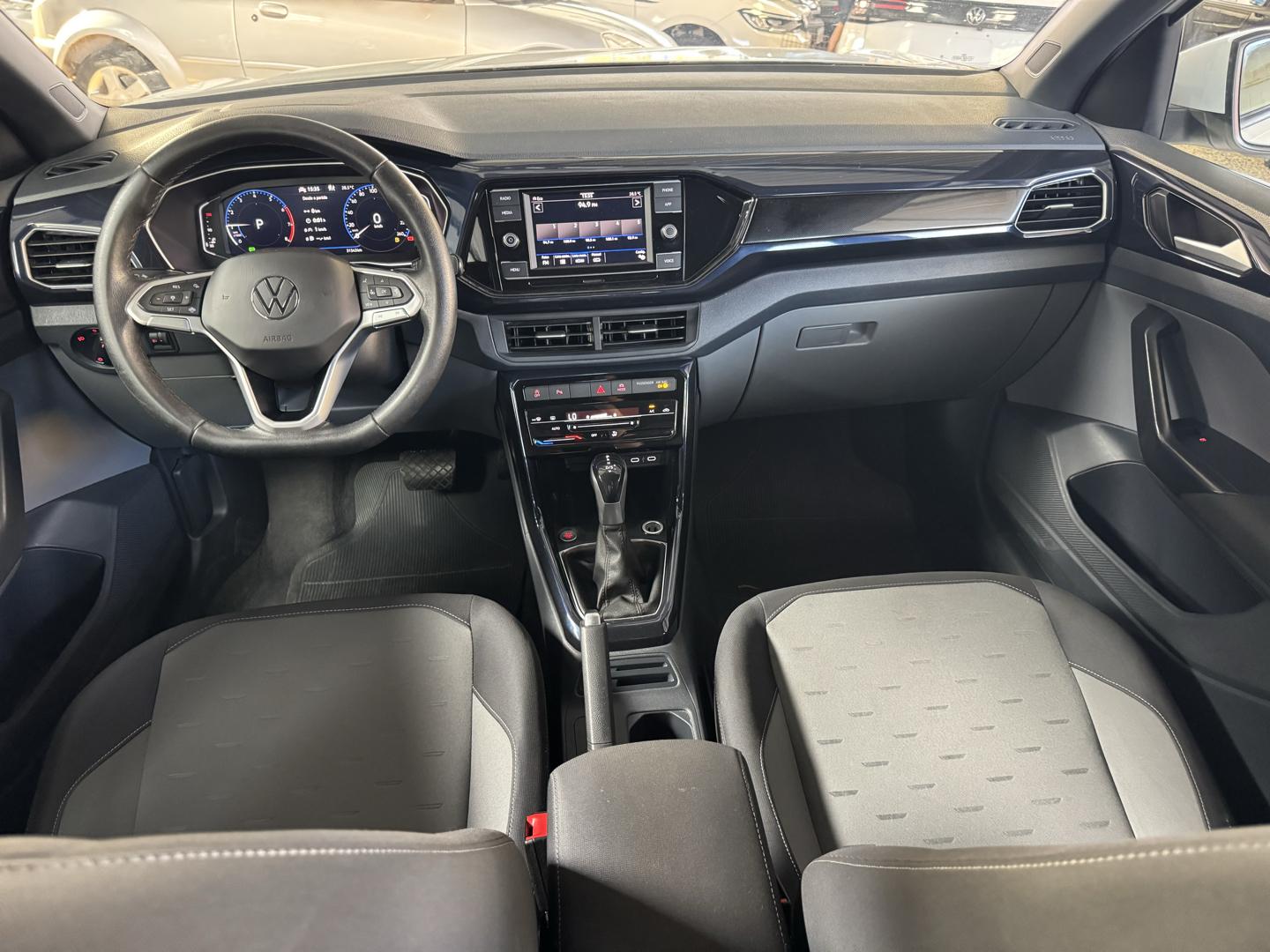 VOLKSWAGEN T-Cross - Foto