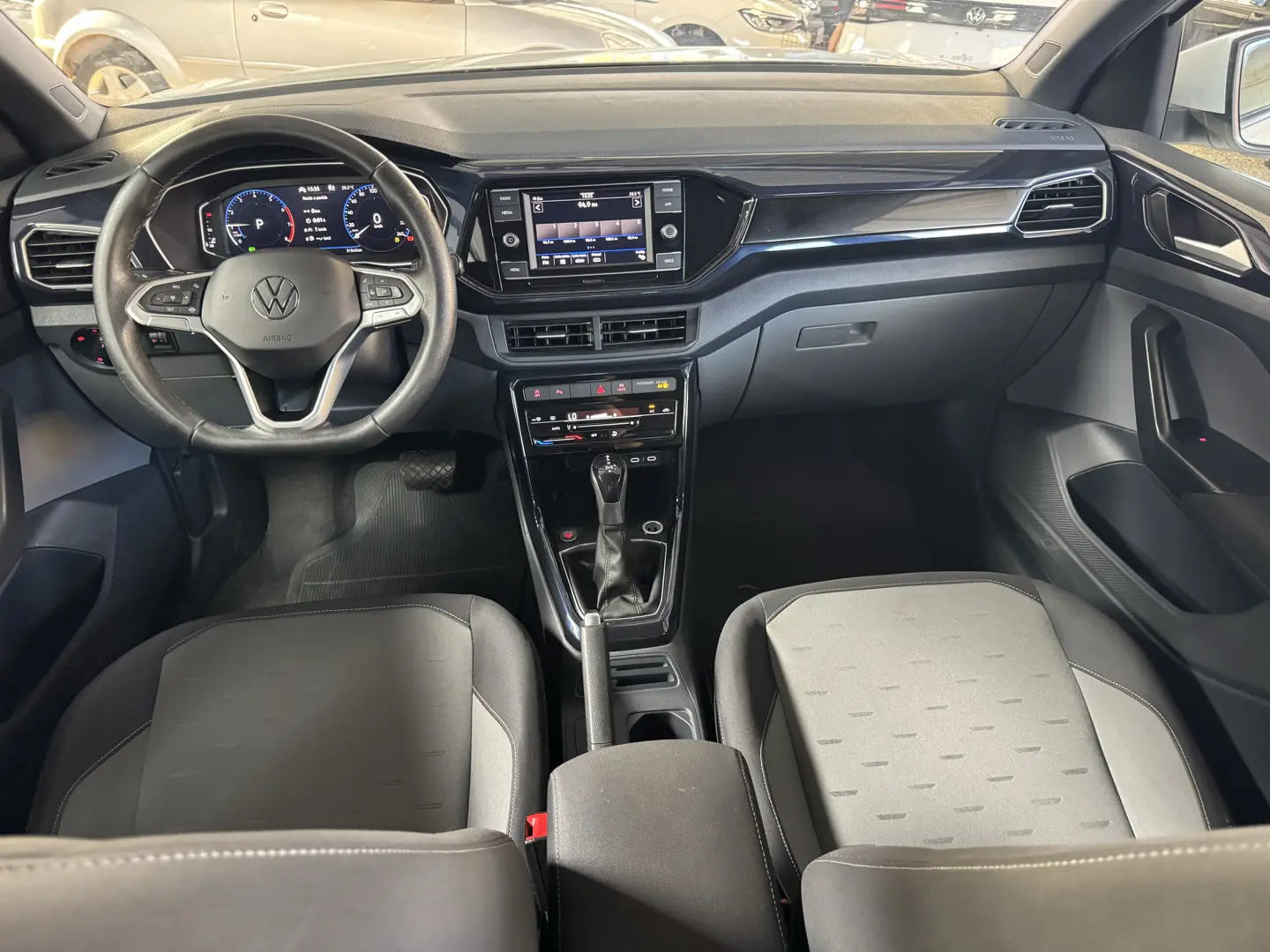 VOLKSWAGEN T-Cross - Foto