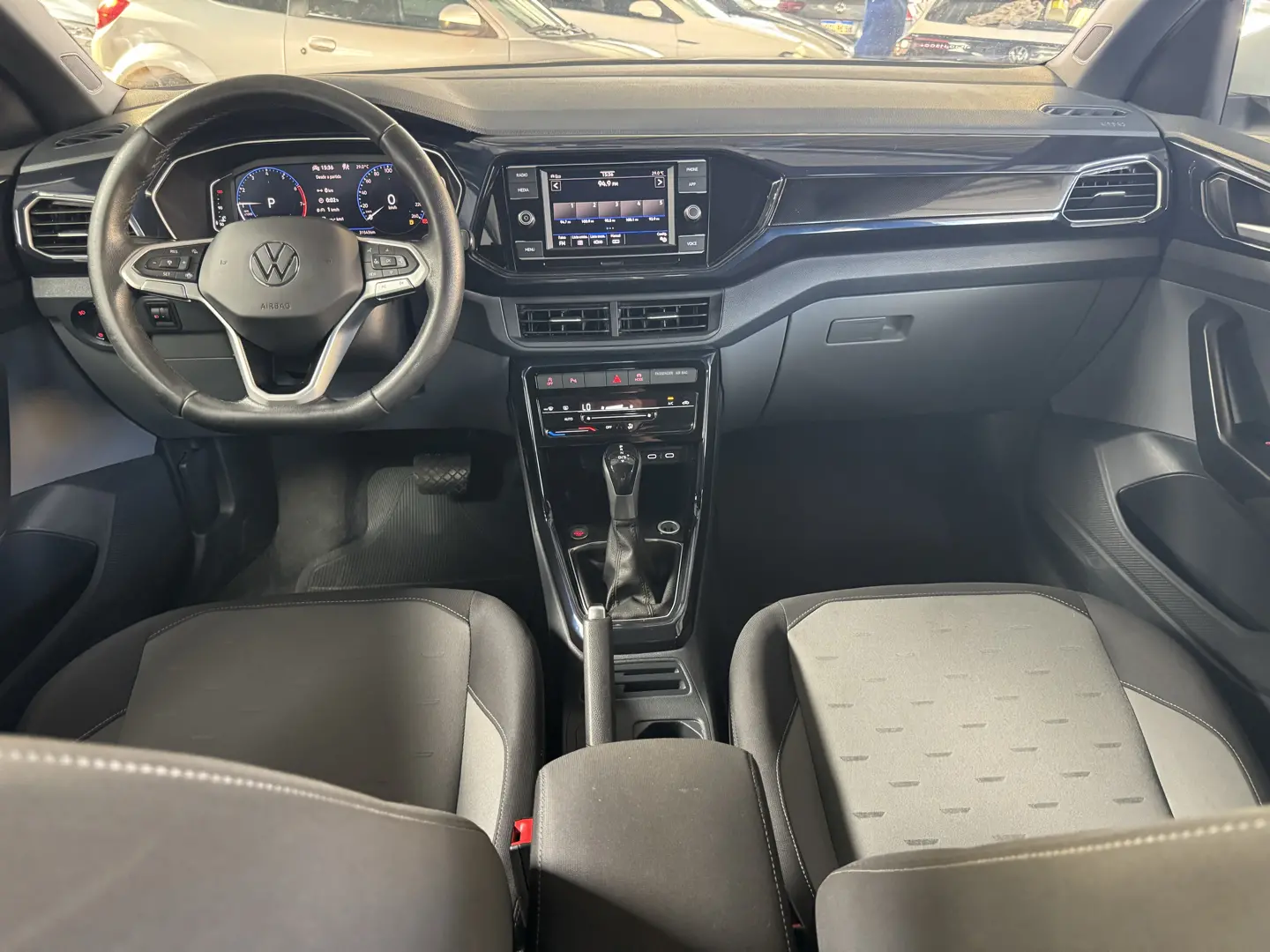 VOLKSWAGEN T-Cross - Foto