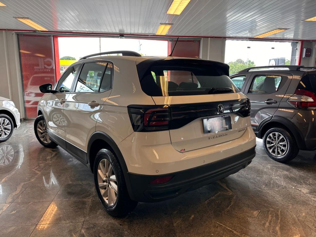 VOLKSWAGEN T-Cross - Foto