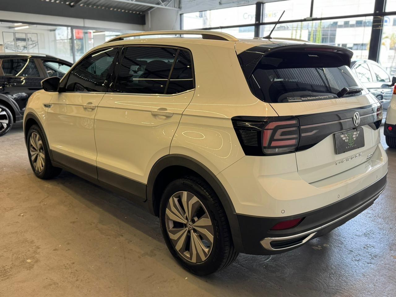 VOLKSWAGEN T-Cross - Foto