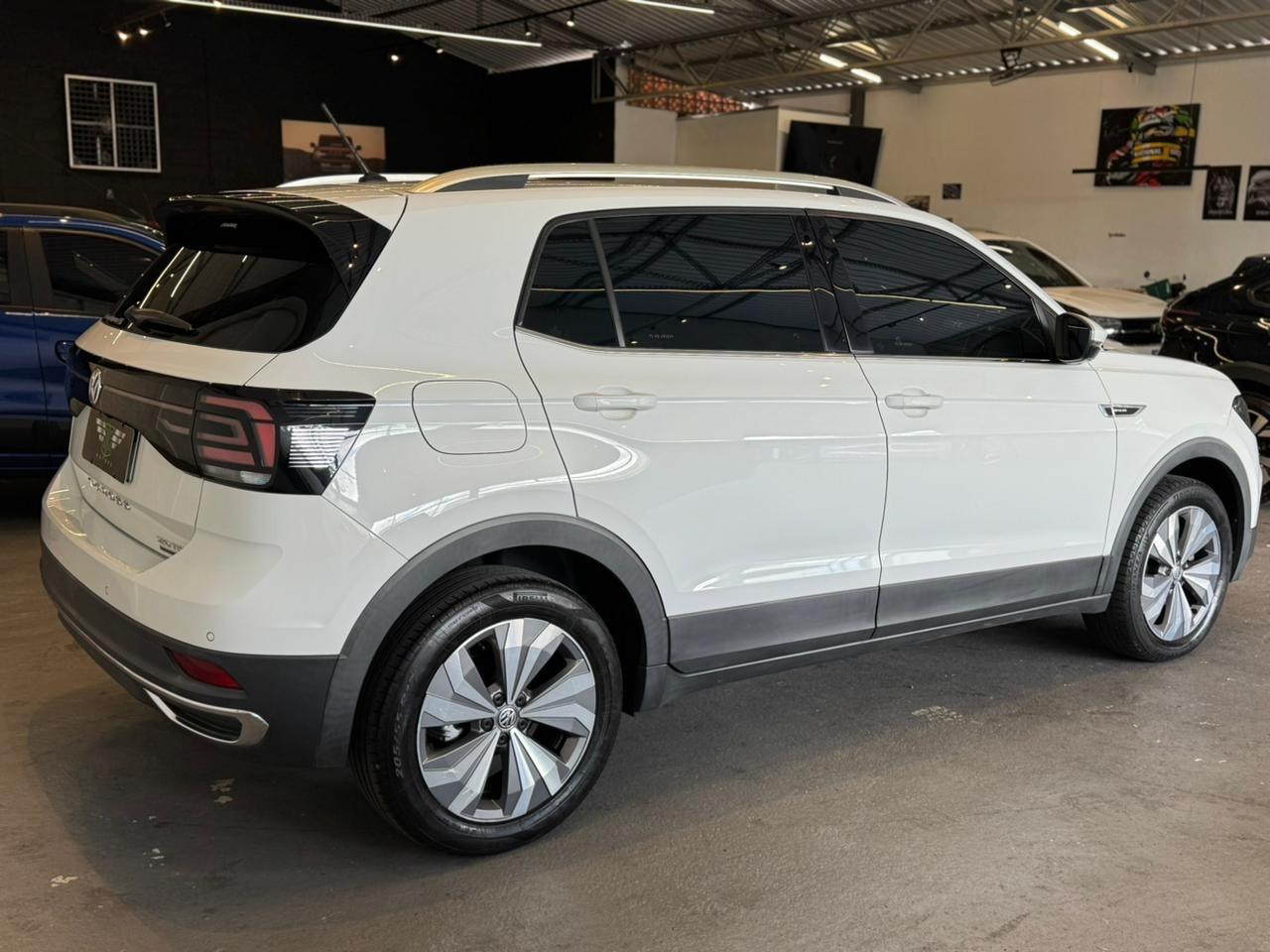 VOLKSWAGEN T-Cross - Foto