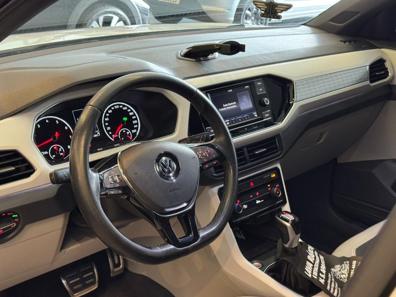 VOLKSWAGEN T-Cross - Foto