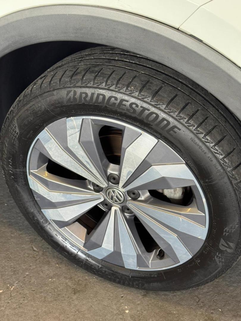 VOLKSWAGEN T-Cross - Foto