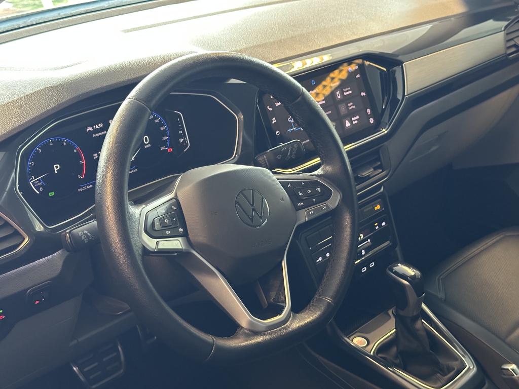 VOLKSWAGEN T-Cross - Foto