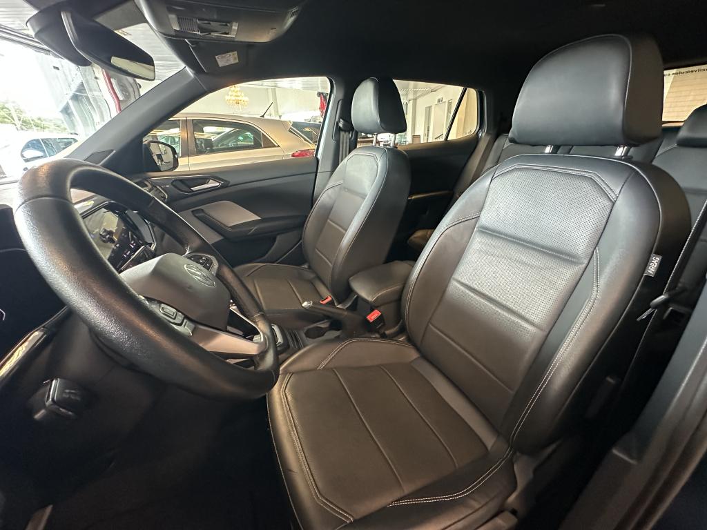 VOLKSWAGEN T-Cross - Foto