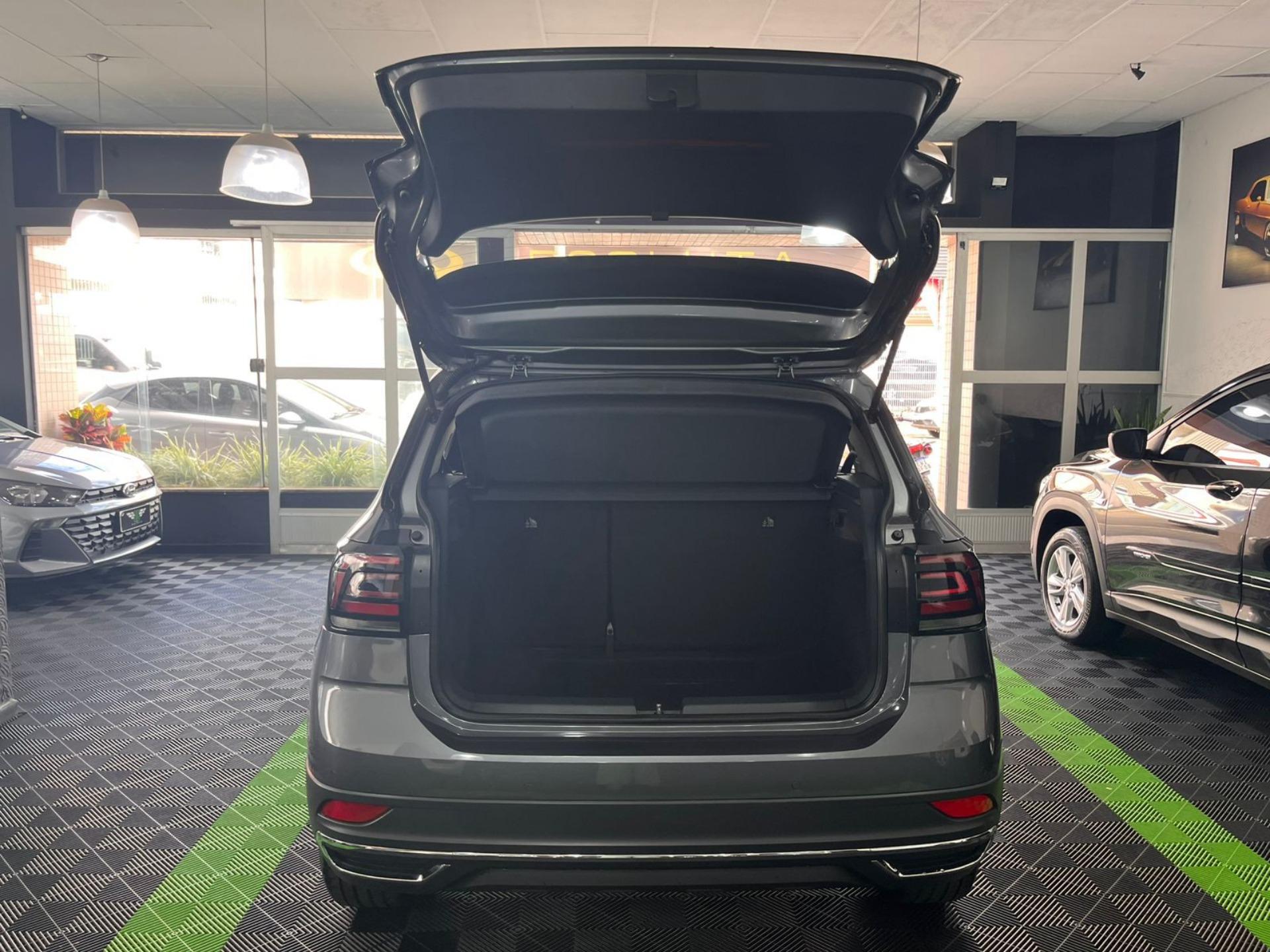 VOLKSWAGEN T-Cross - Foto