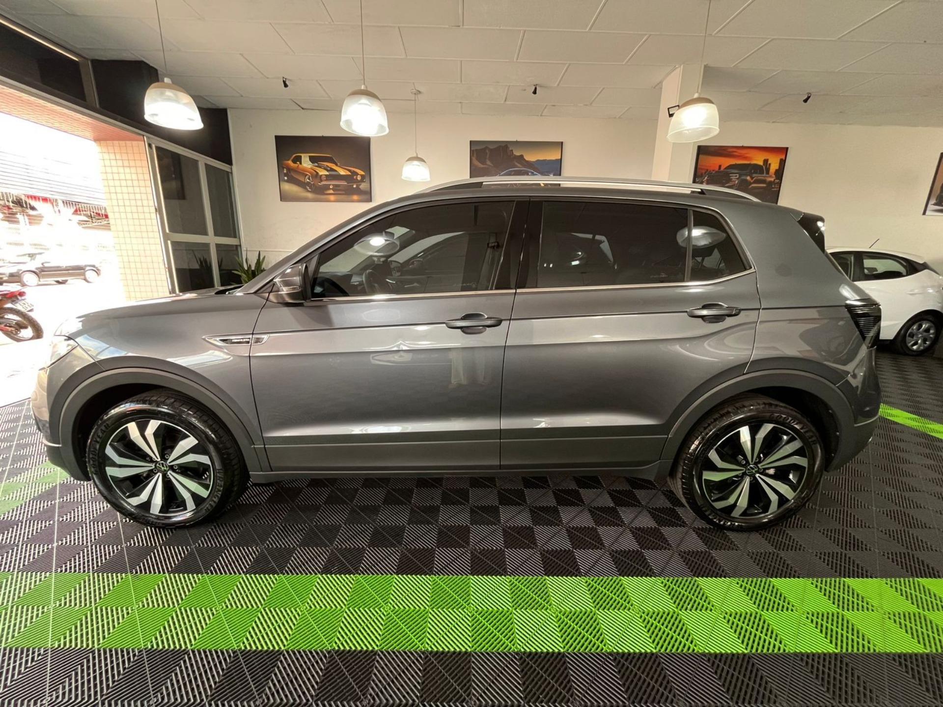 VOLKSWAGEN T-Cross - Foto