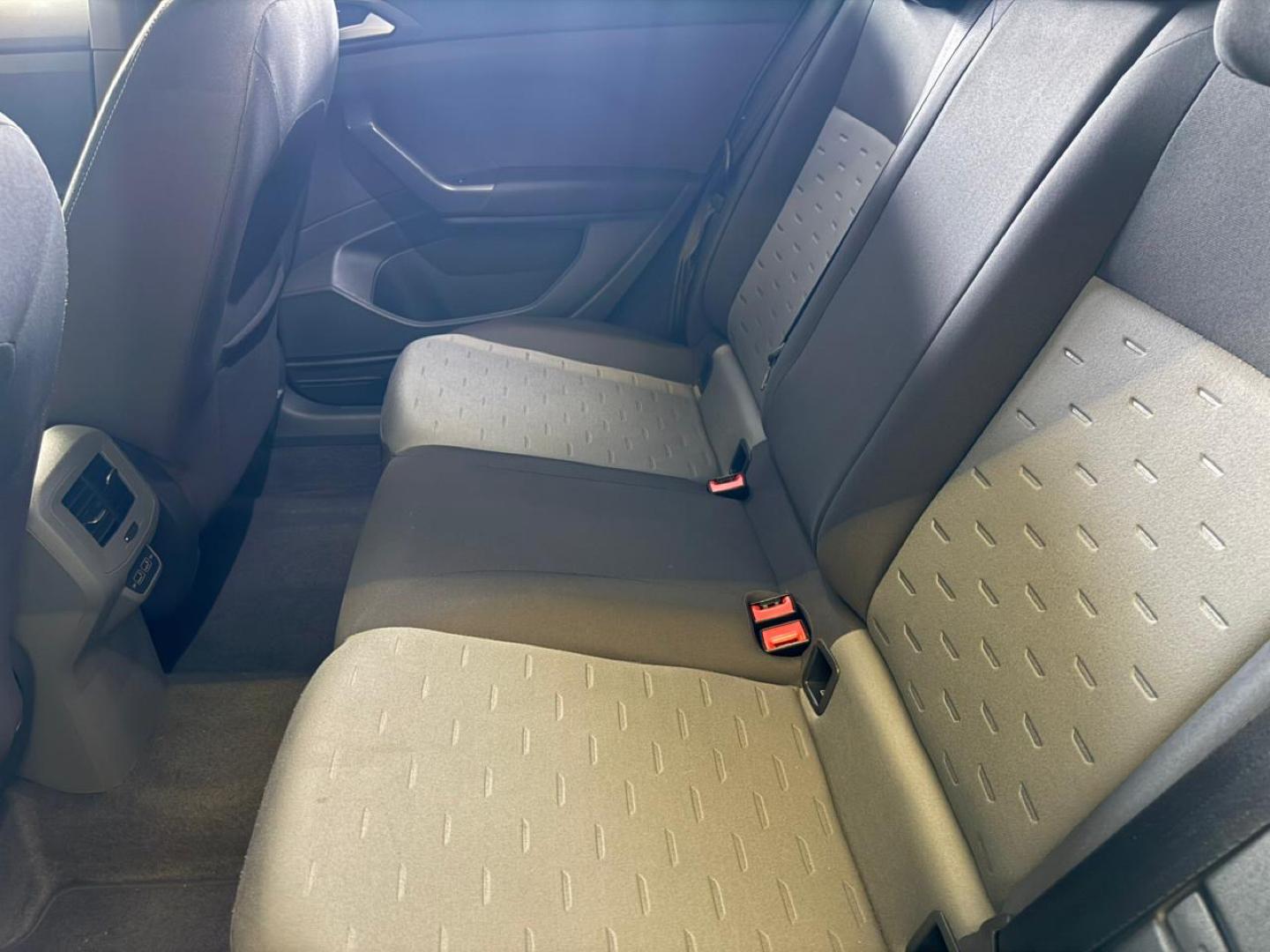 VOLKSWAGEN T-Cross - Foto