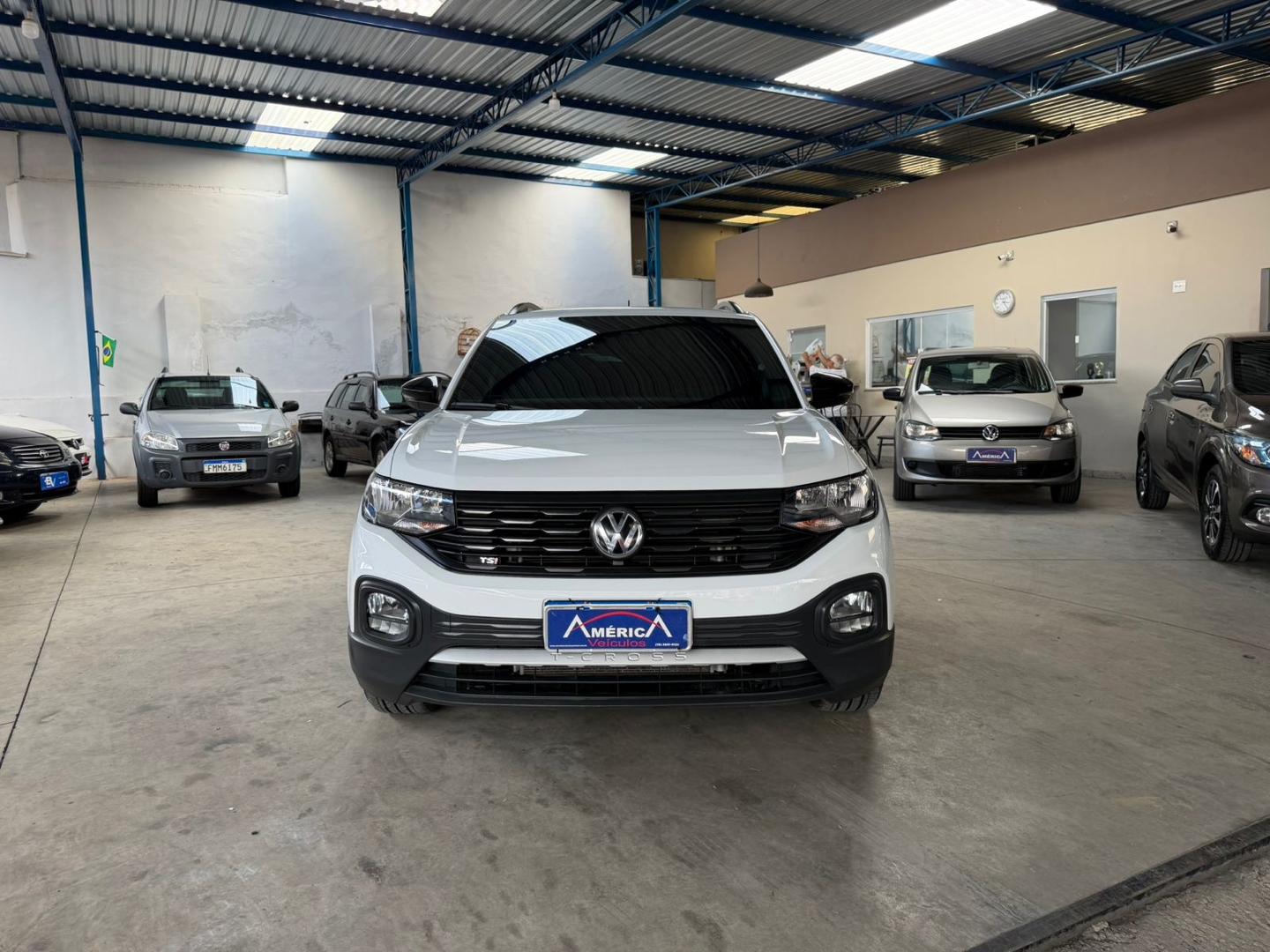 VOLKSWAGEN T-Cross - Foto