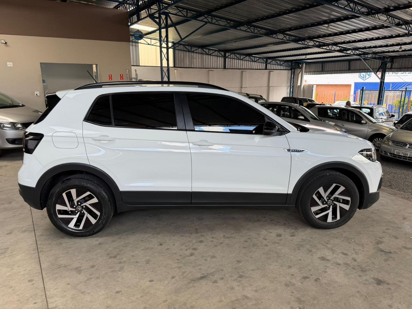 VOLKSWAGEN T-Cross - Foto