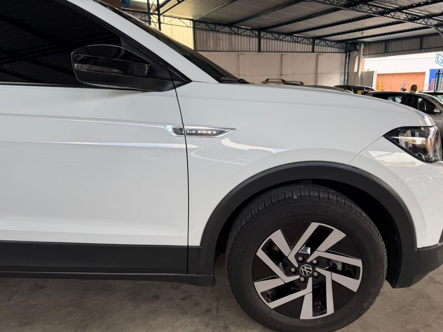 VOLKSWAGEN T-Cross - Foto