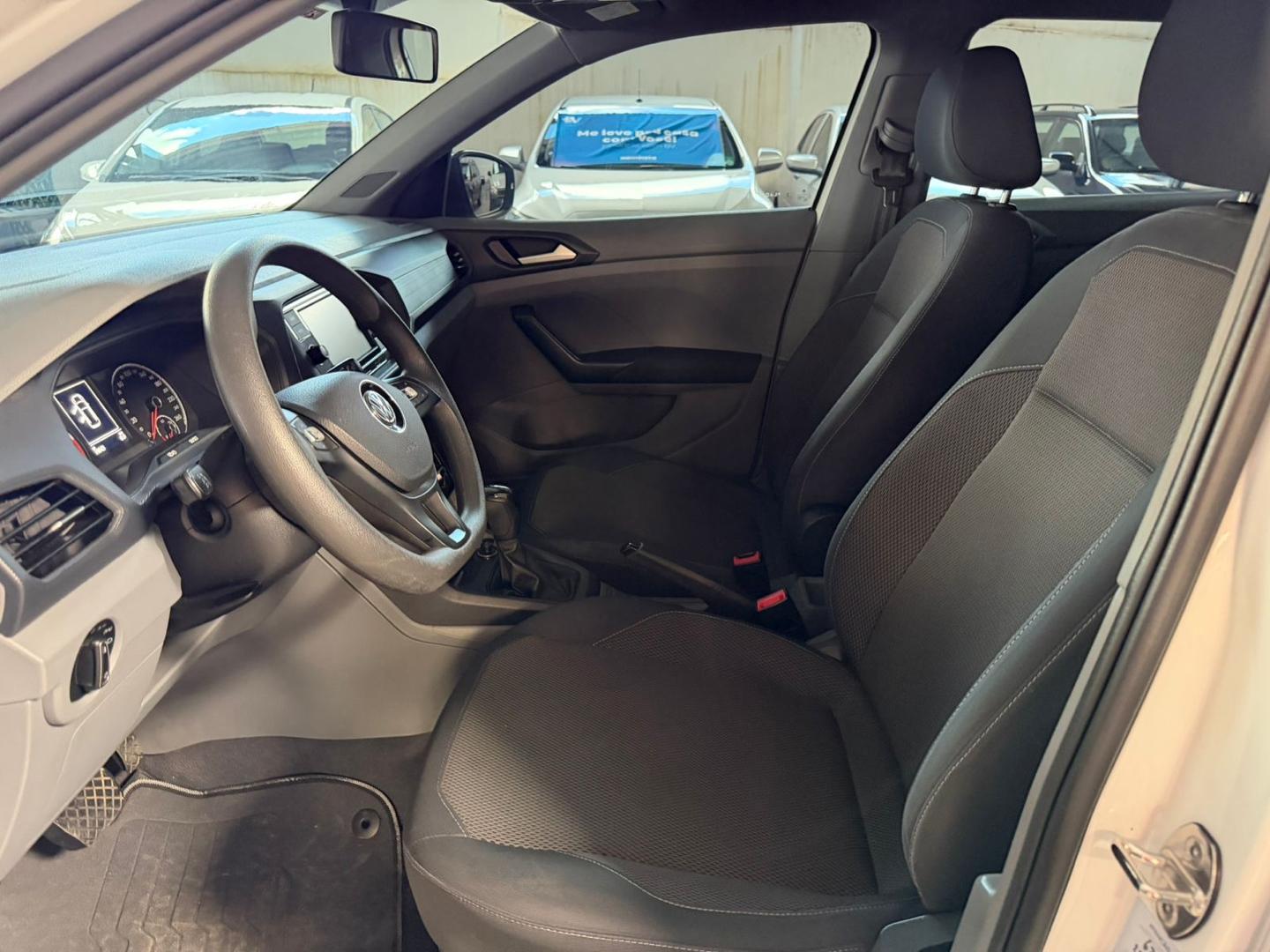 VOLKSWAGEN T-Cross - Foto