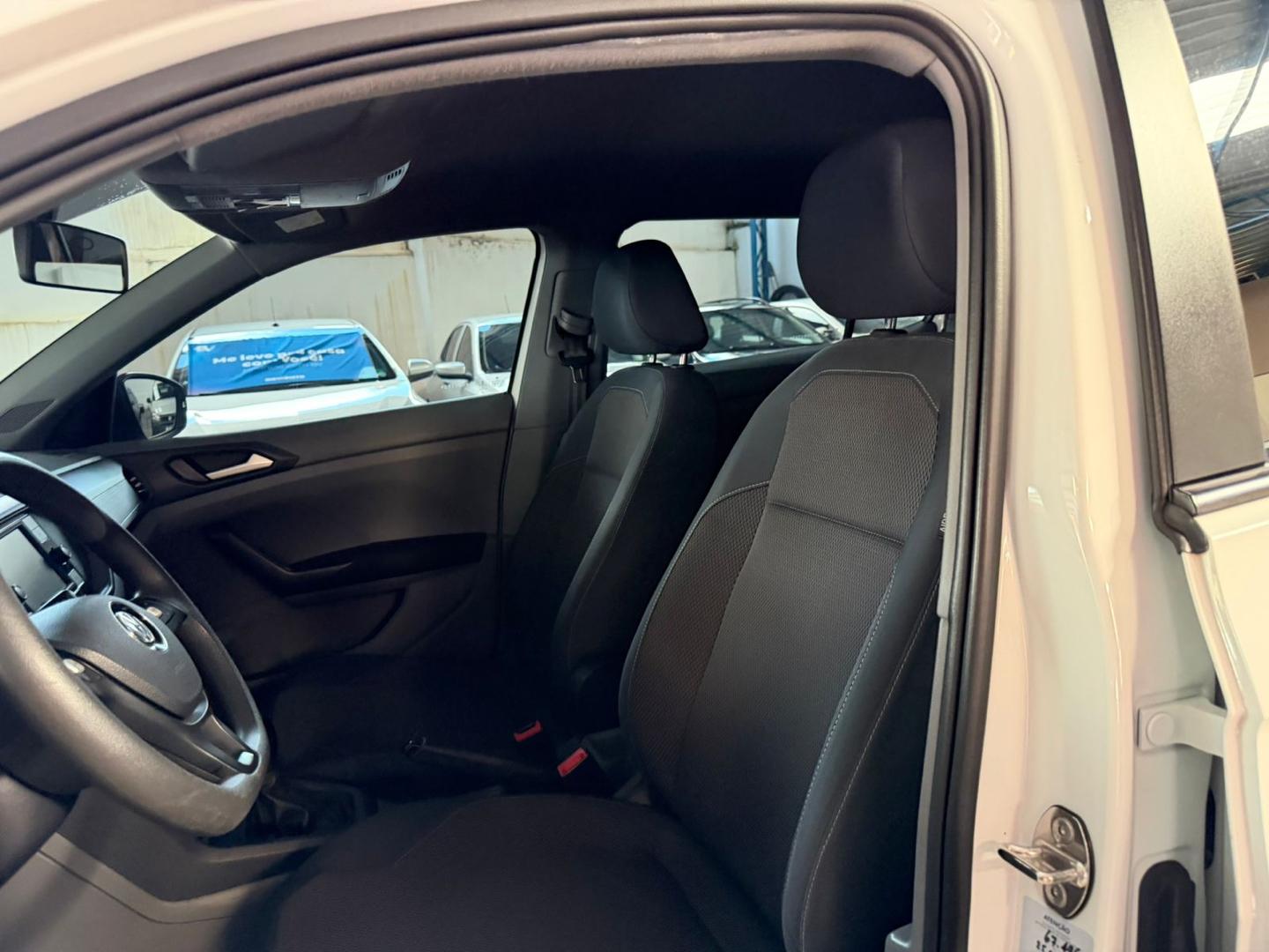 VOLKSWAGEN T-Cross - Foto