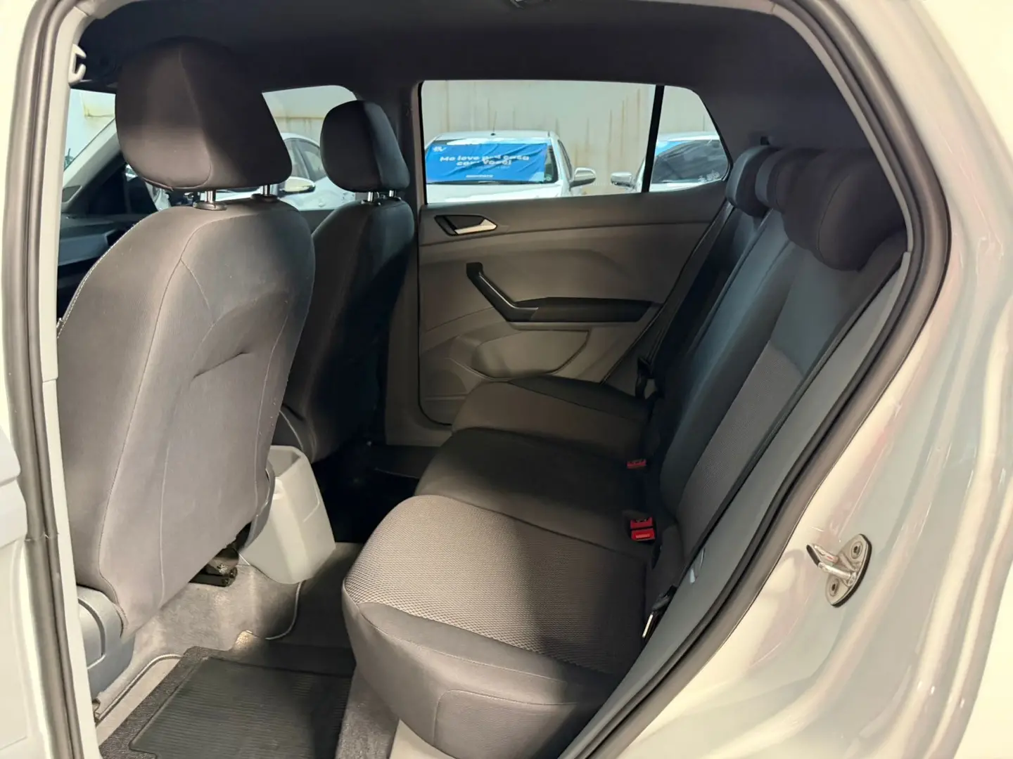 VOLKSWAGEN T-Cross - Foto