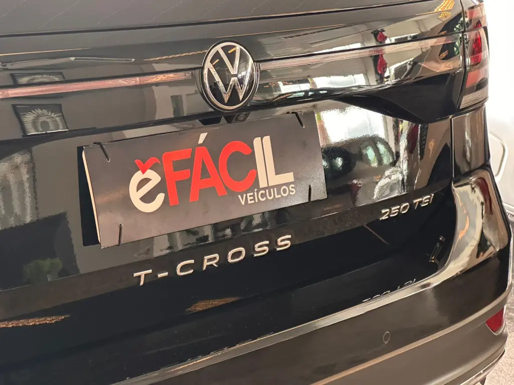 VOLKSWAGEN T-Cross - Foto