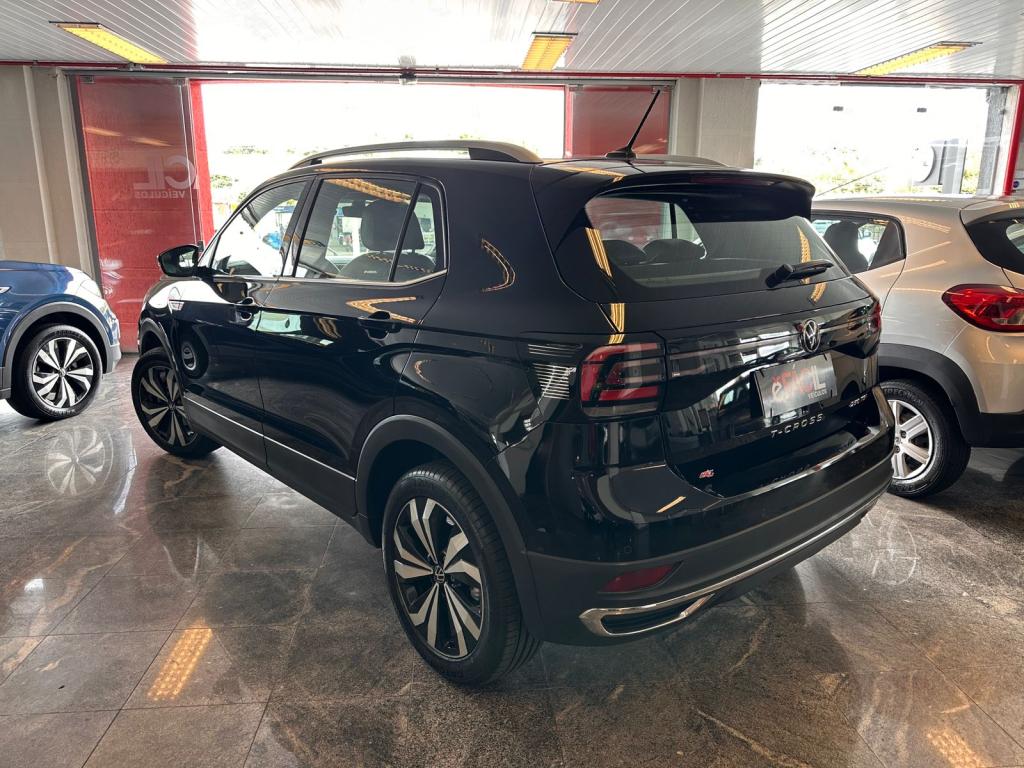 VOLKSWAGEN T-Cross - Foto