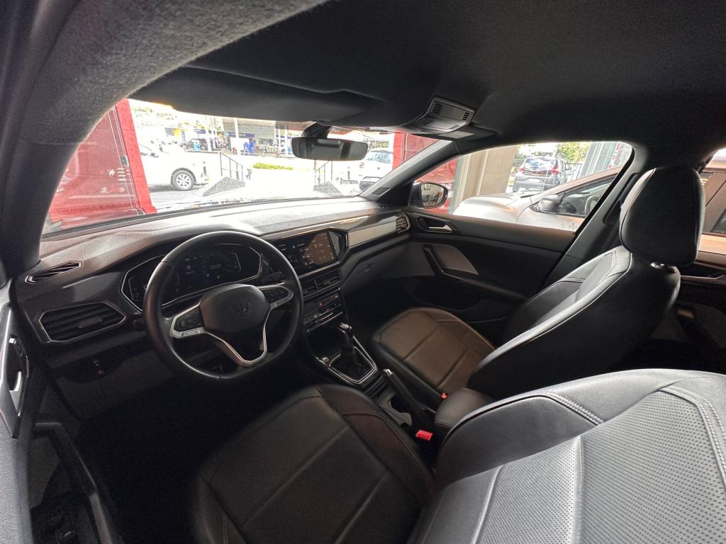 VOLKSWAGEN T-Cross - Foto