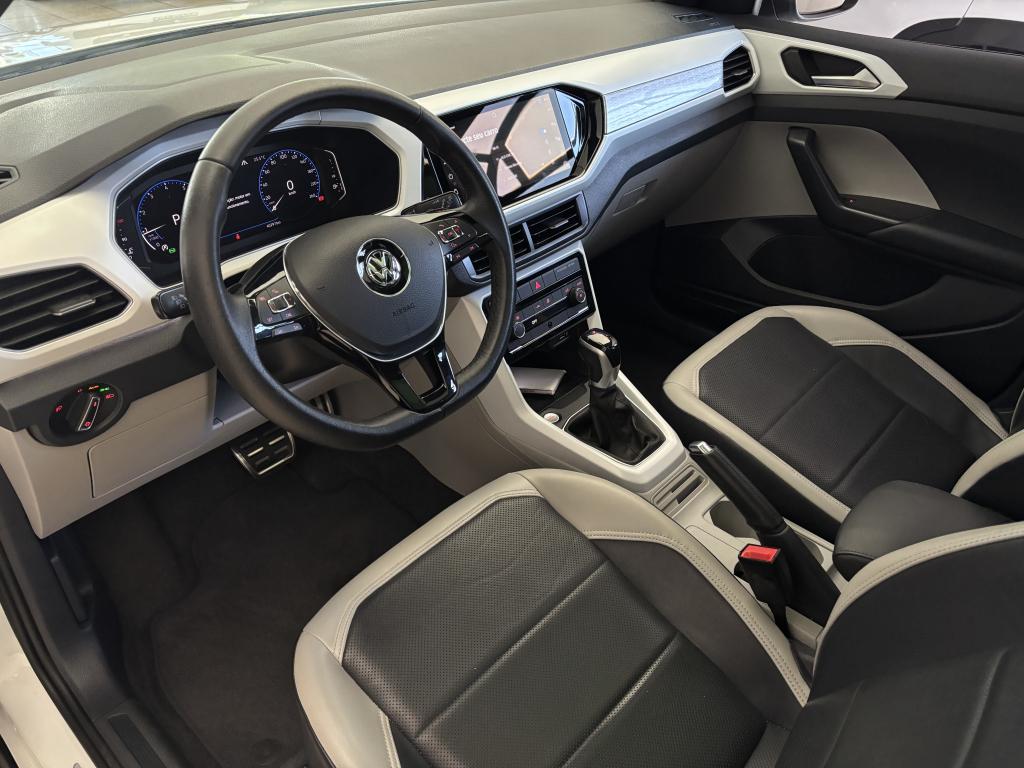 VOLKSWAGEN T-Cross - Foto
