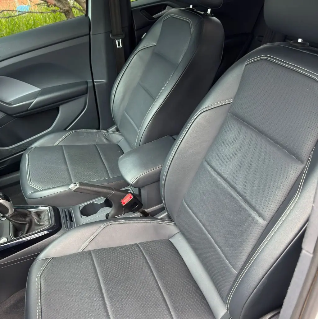 VOLKSWAGEN T-Cross - Foto