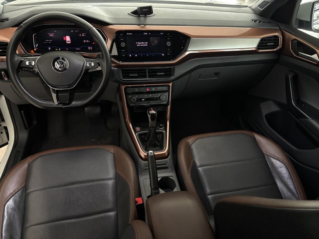 VOLKSWAGEN T-Cross - Foto