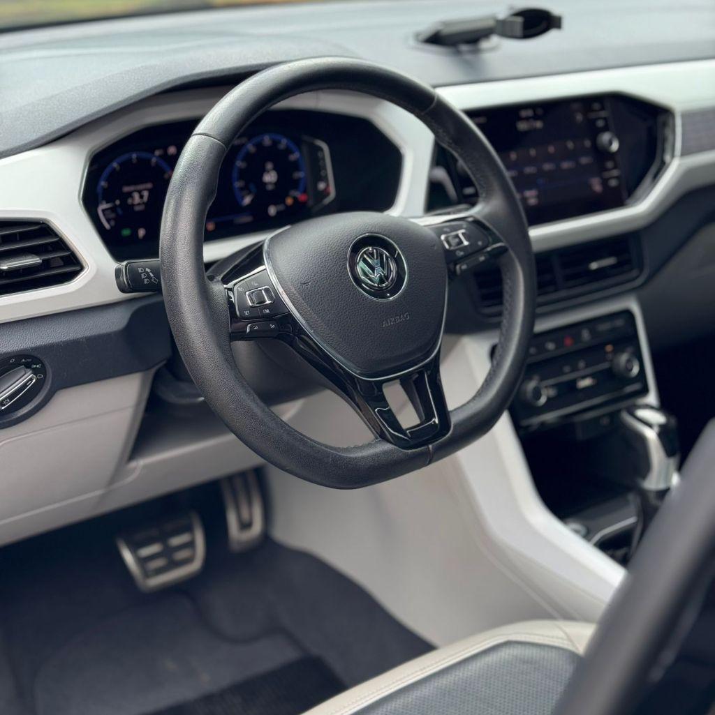 VOLKSWAGEN T-Cross - Foto