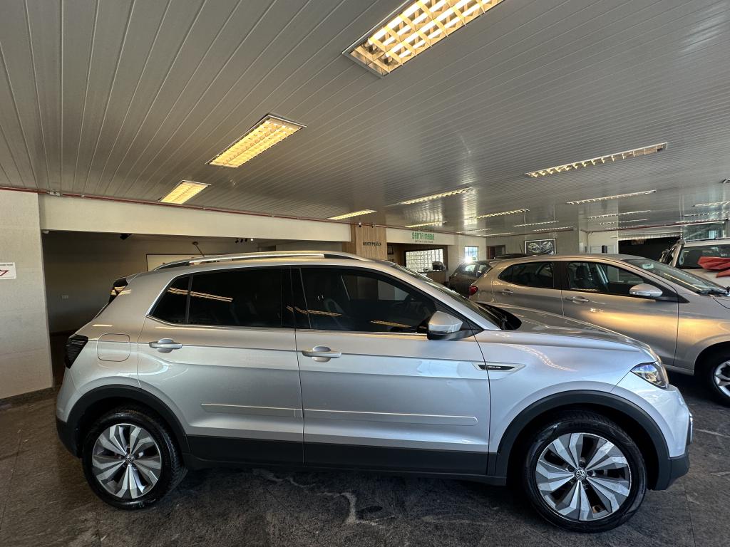 VOLKSWAGEN T-Cross - Foto