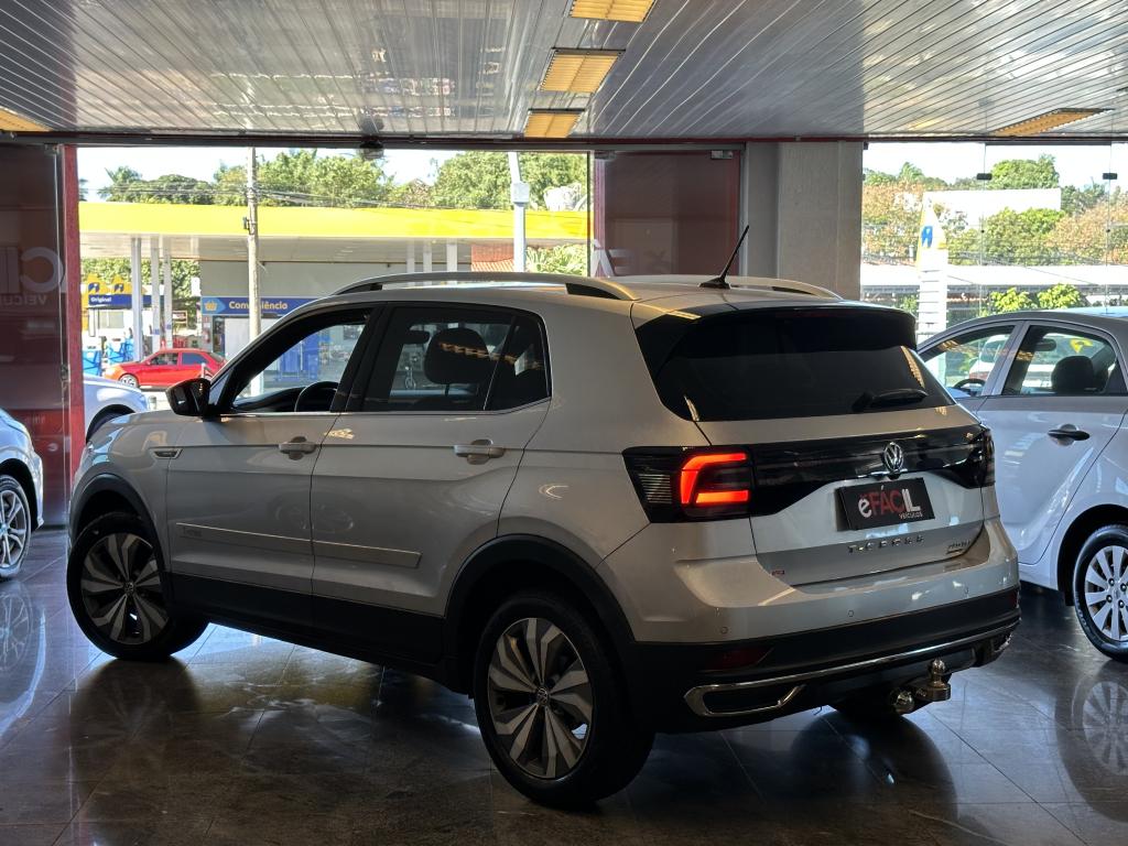 VOLKSWAGEN T-Cross - Foto