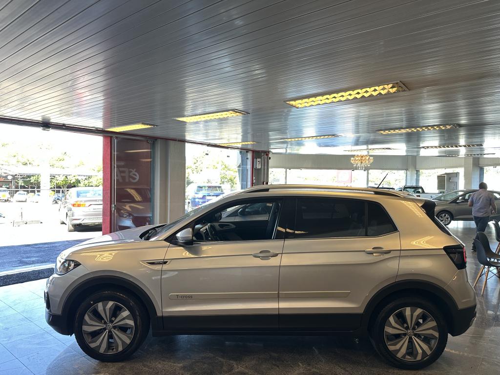 VOLKSWAGEN T-Cross - Foto