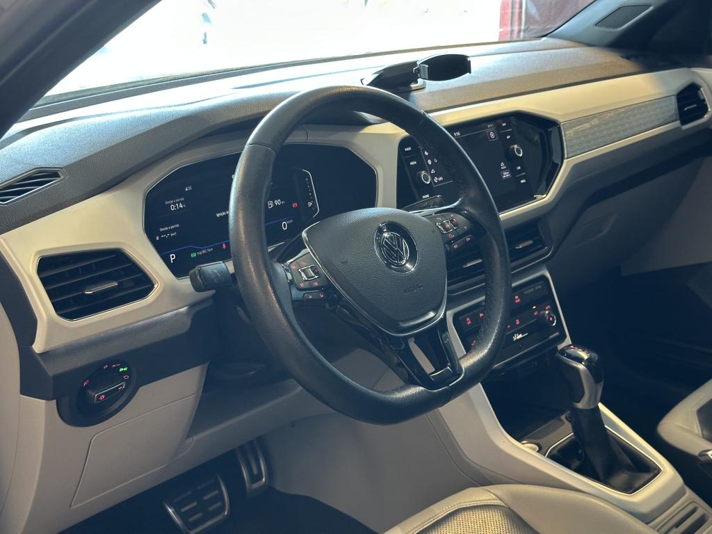 VOLKSWAGEN T-Cross - Foto