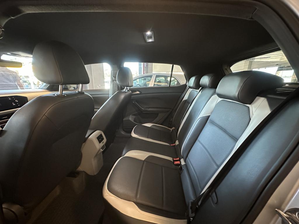VOLKSWAGEN T-Cross - Foto