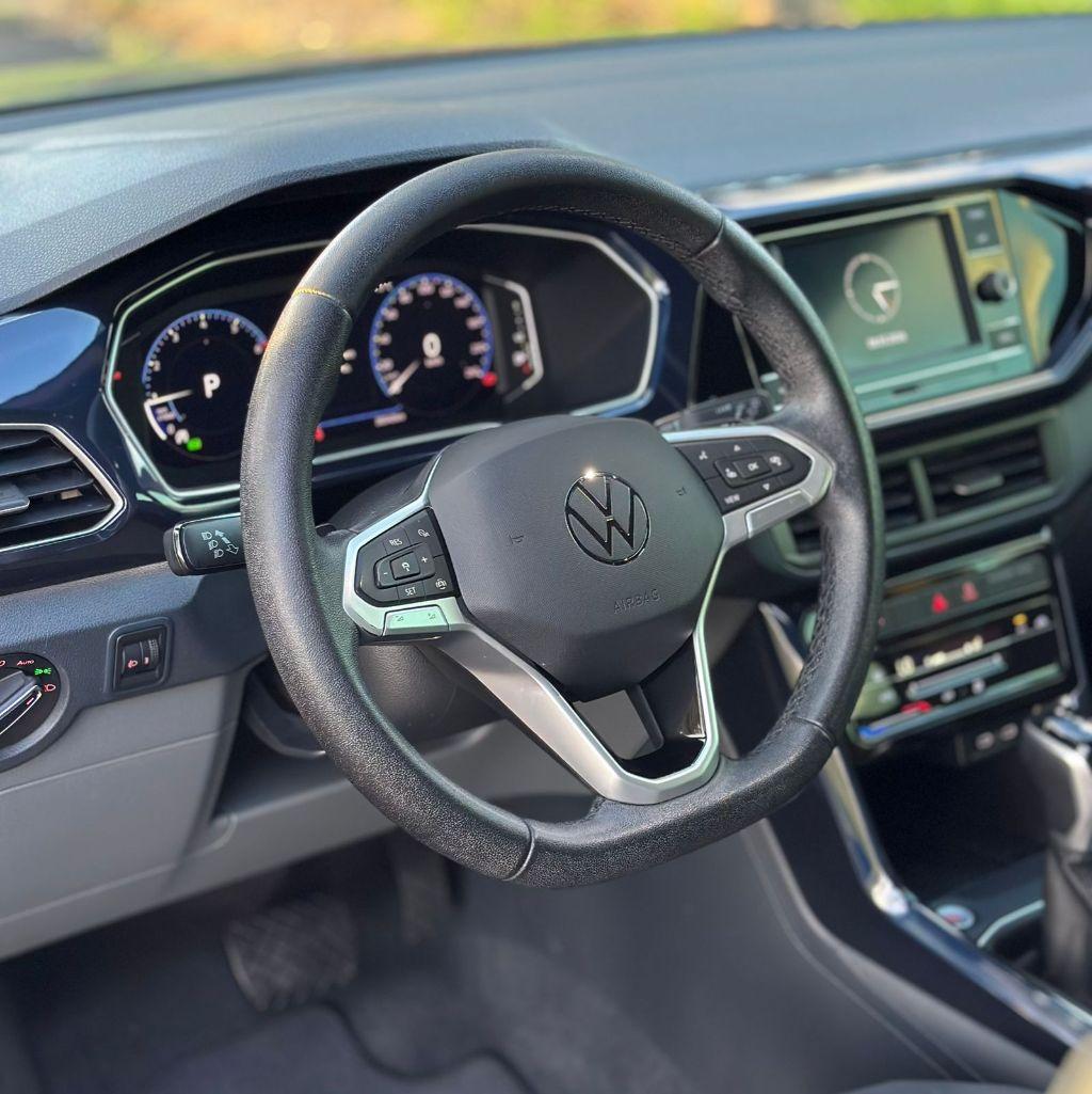 VOLKSWAGEN T-Cross - Foto