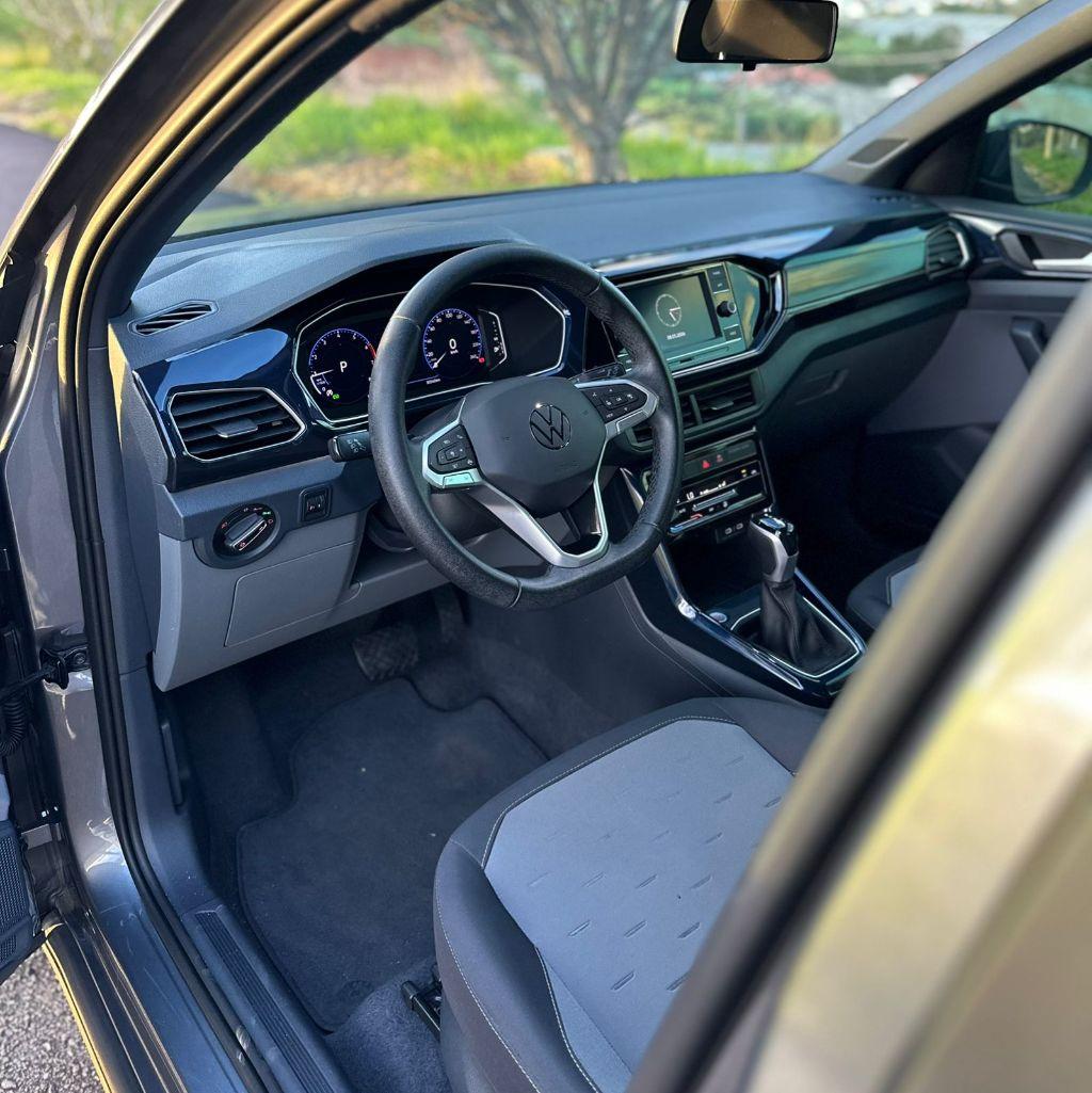VOLKSWAGEN T-Cross - Foto