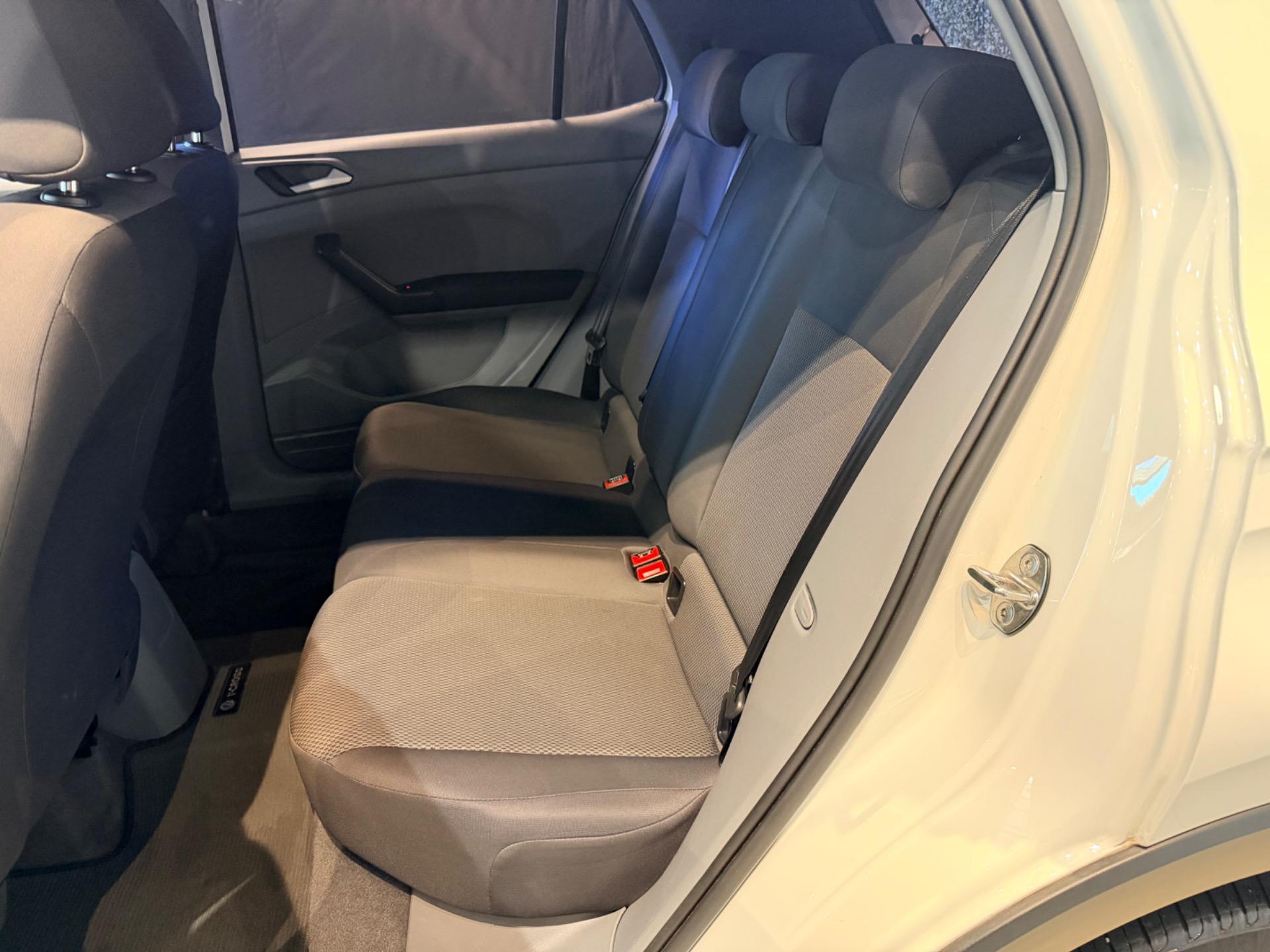 VOLKSWAGEN T-Cross - Foto