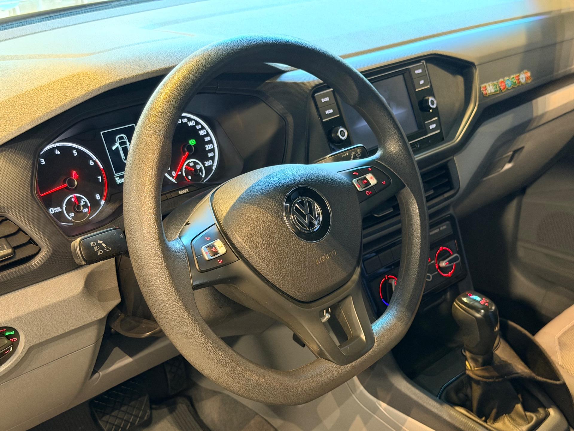 VOLKSWAGEN T-Cross - Foto