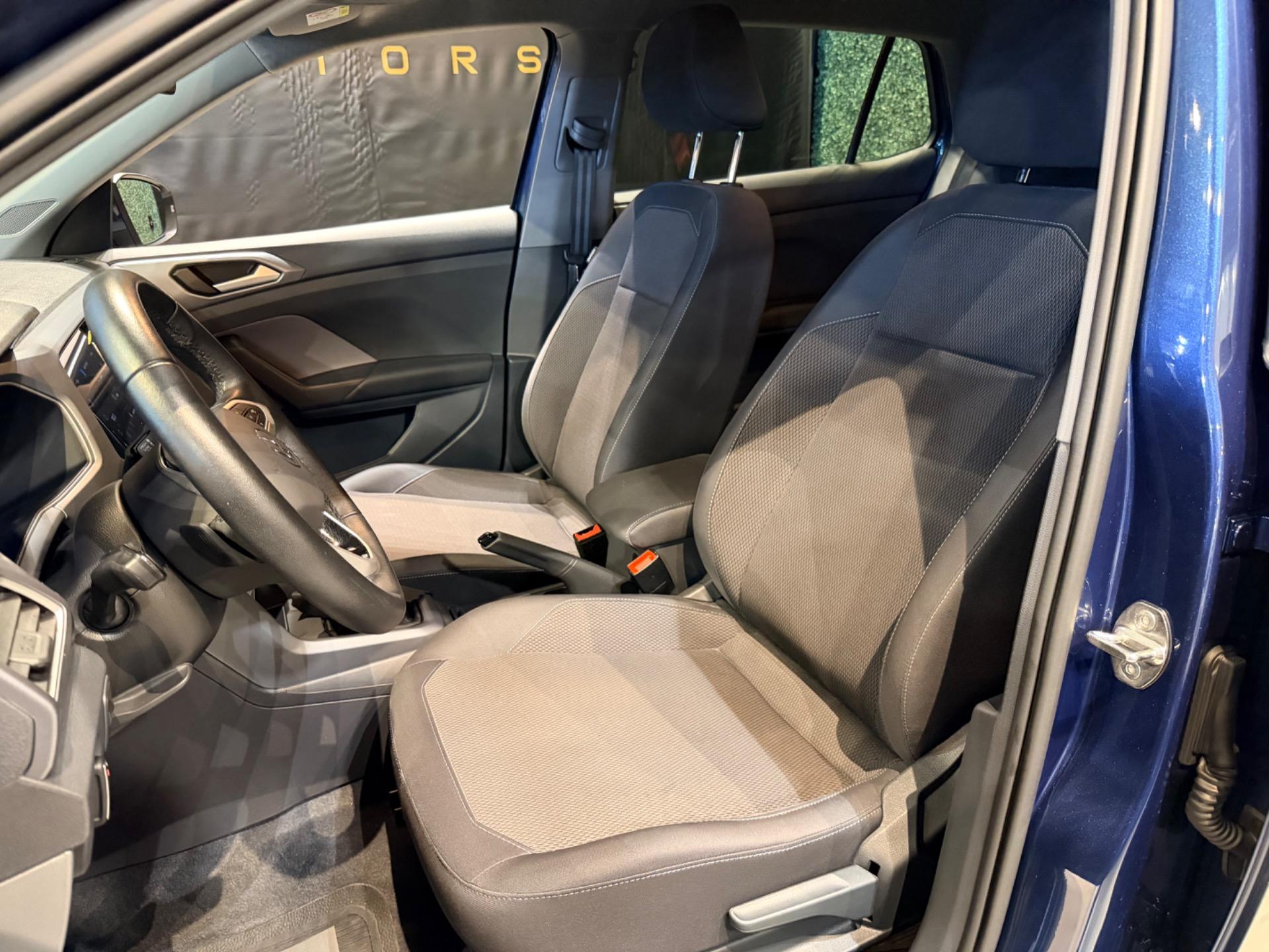 VOLKSWAGEN T-Cross - Foto