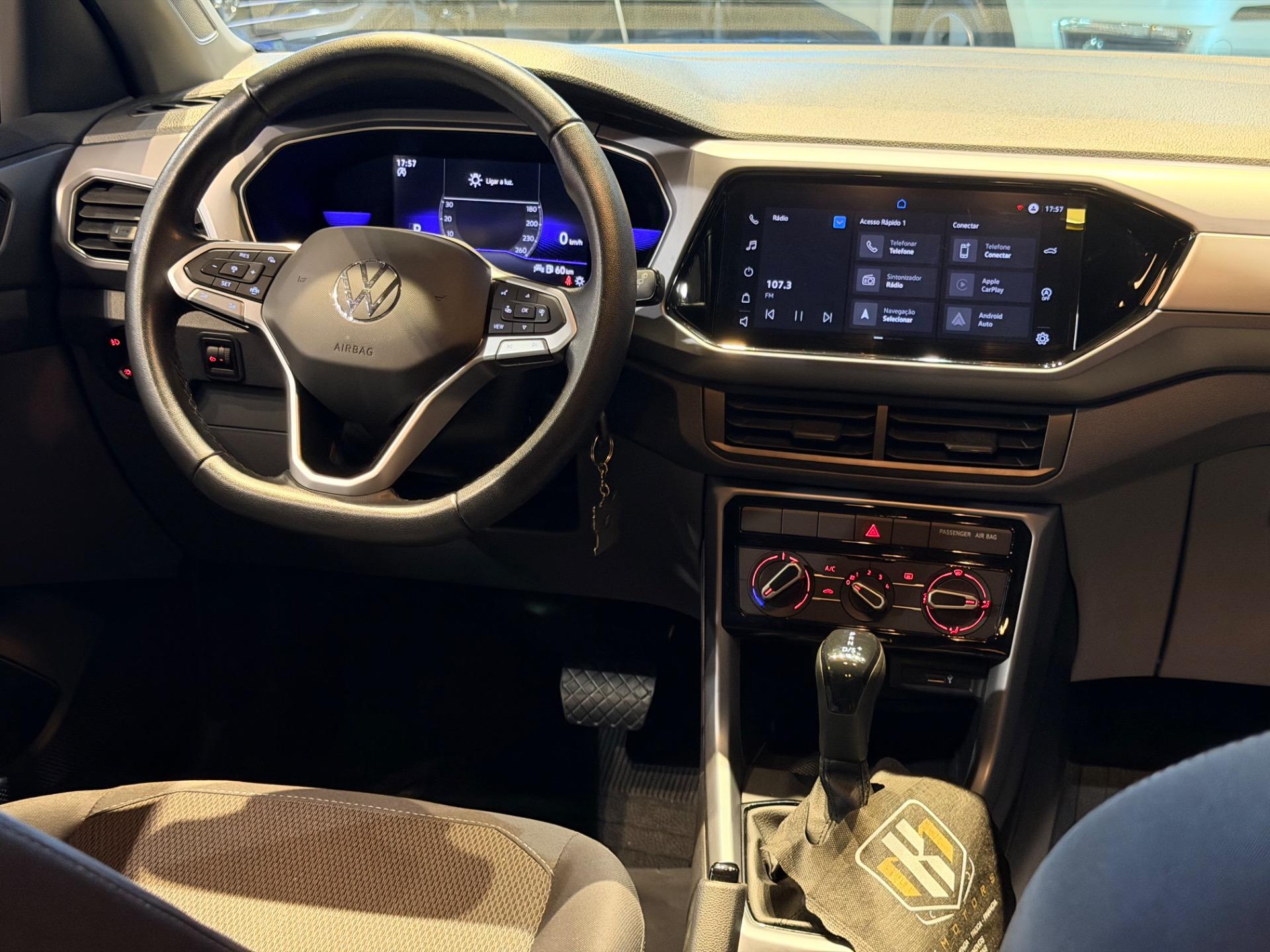 VOLKSWAGEN T-Cross - Foto