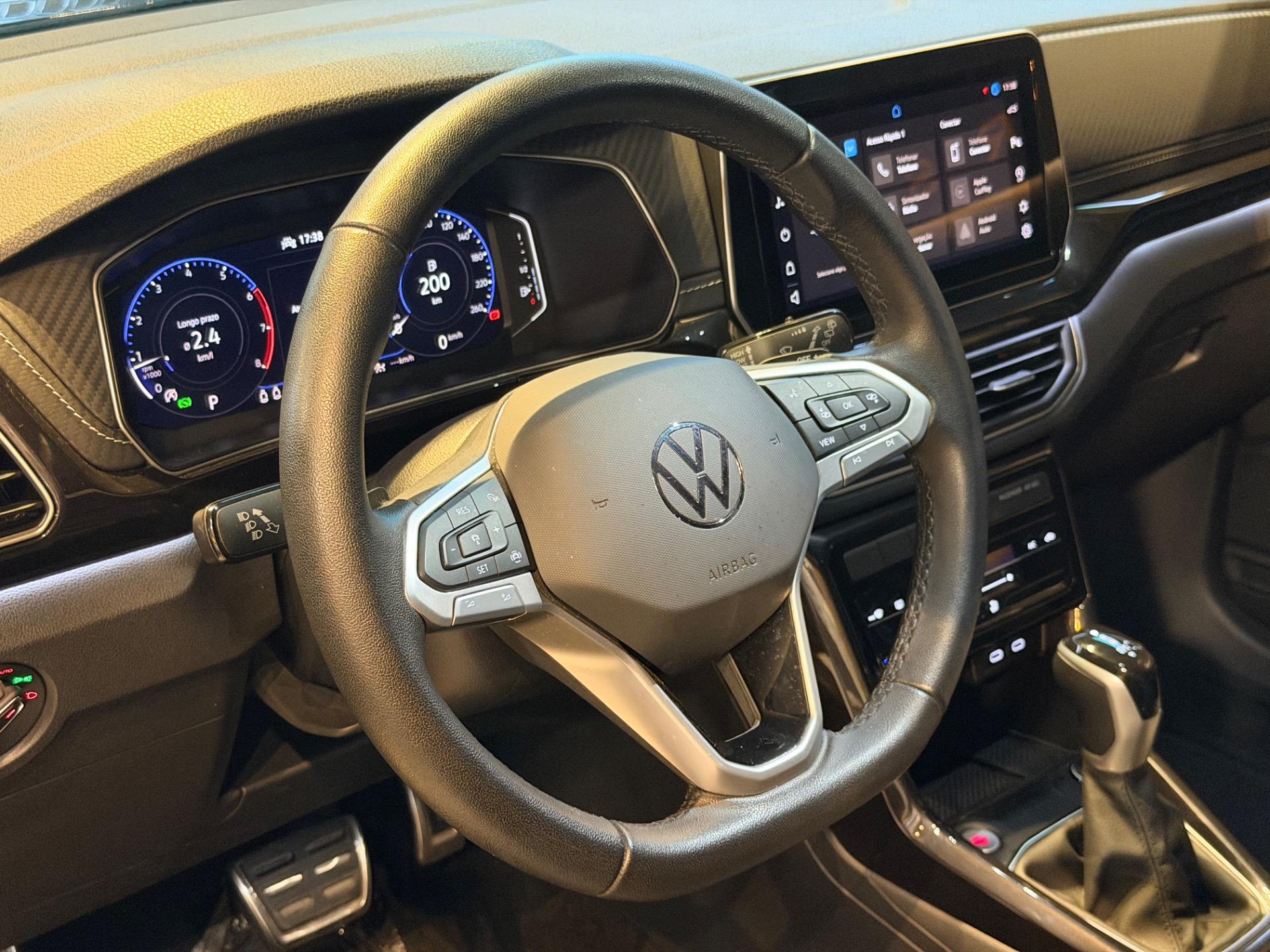 VOLKSWAGEN T-Cross - Foto