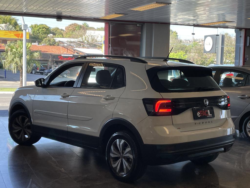 VOLKSWAGEN T-Cross - Foto